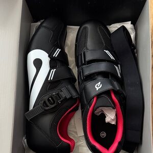 Men peloton Cycling Shoes Black and White size 46 12US